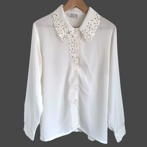 Vintage Betas Choice Long Sleeve Daisy Lace Blouse